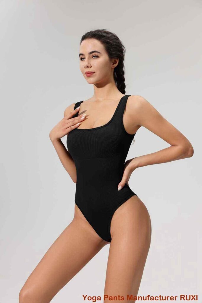 خواتین کے لیے بہترین یوگا کپڑے